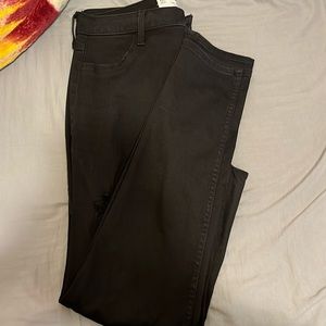Hollister Curvy High-Risw Jean Legging